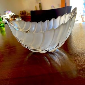 Leaf Shaped Crystal Candy Dish